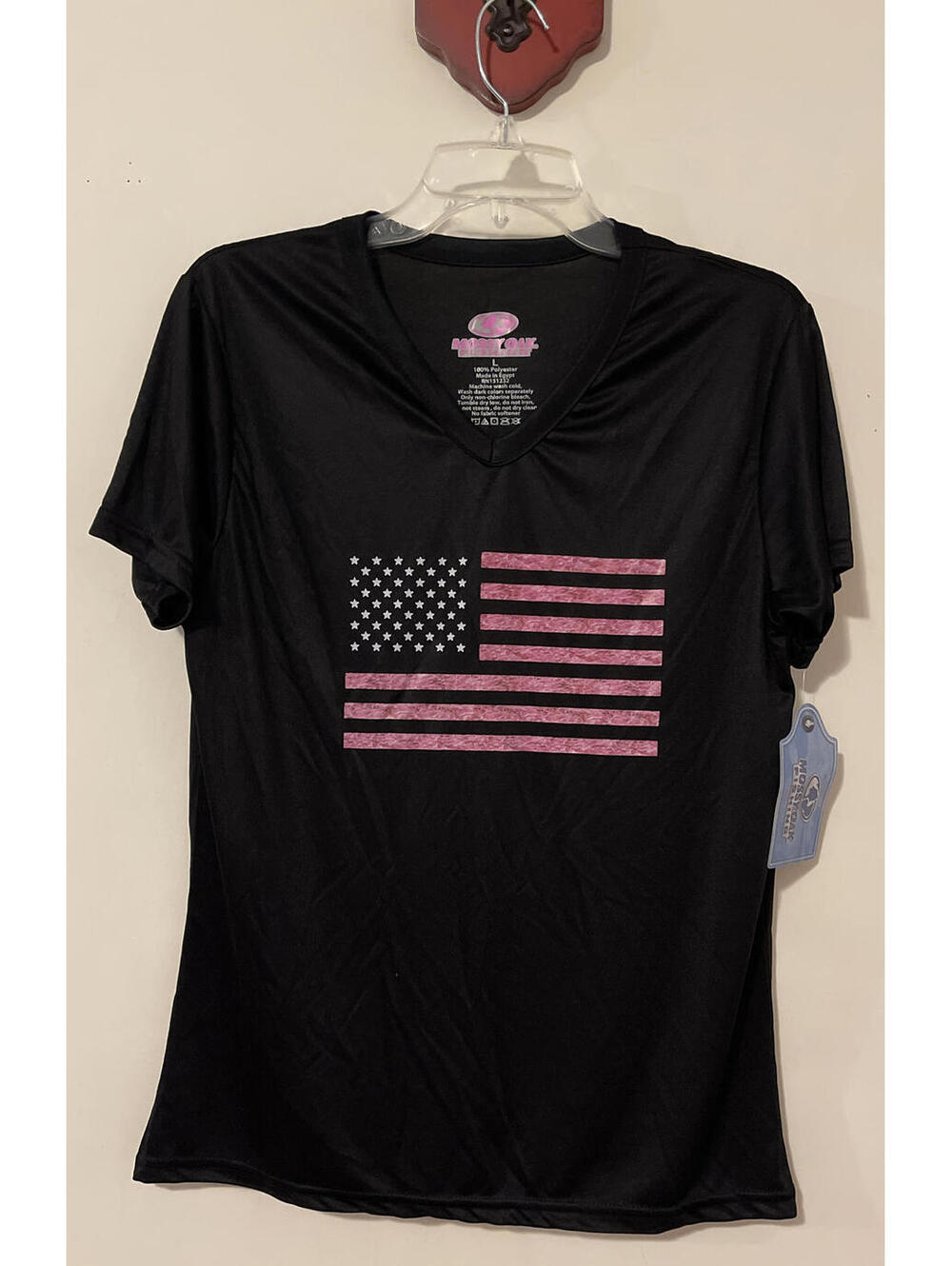 Mossy Oak Fishing Womens Large Black Vneck American Flag Shirt NWT! A5732